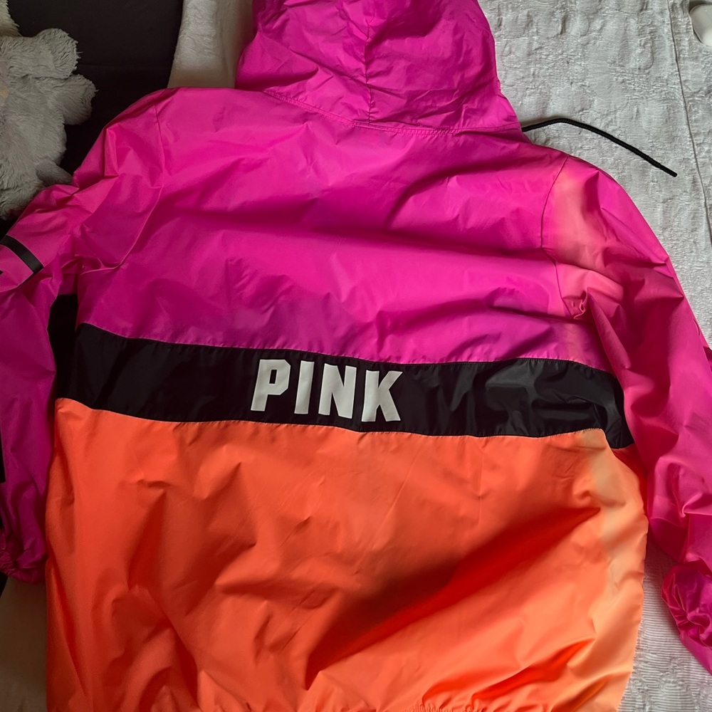 Pink windbreaker - Picture 6 of 7